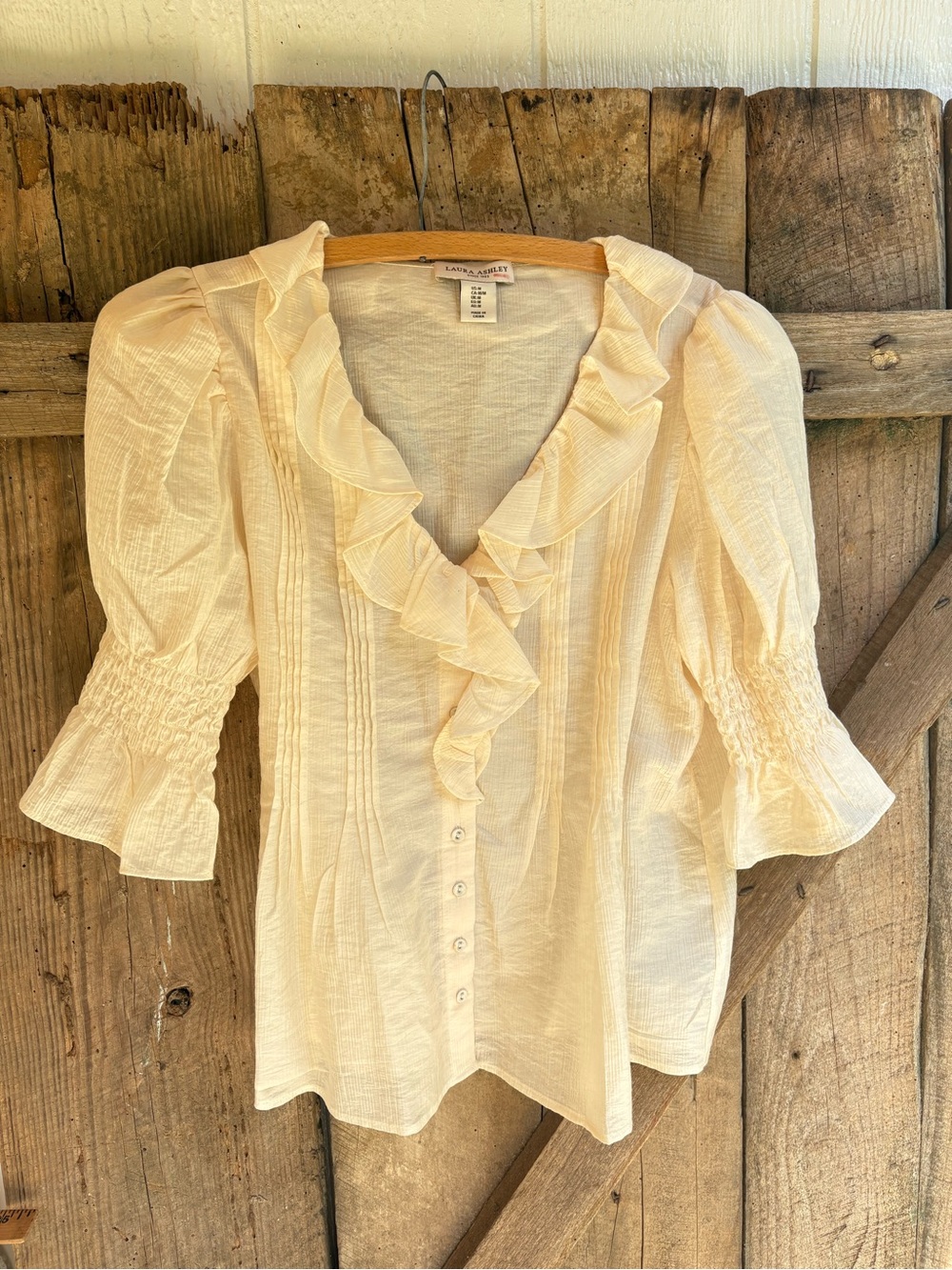 Dana Buchman Cream Ruffle Button-Front Women's Blouse